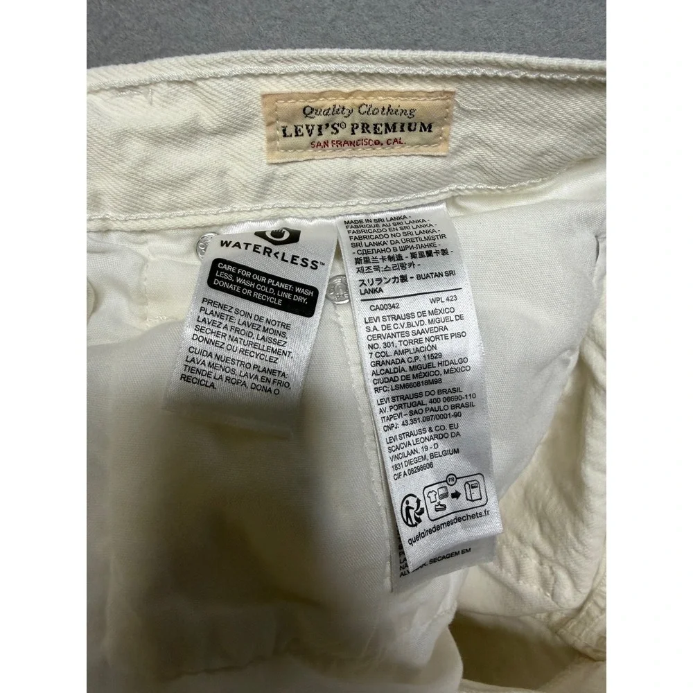 Levi's 501 Original Fit Jeans Mens 30x32 White Premium Straight Leg Raw Hem
